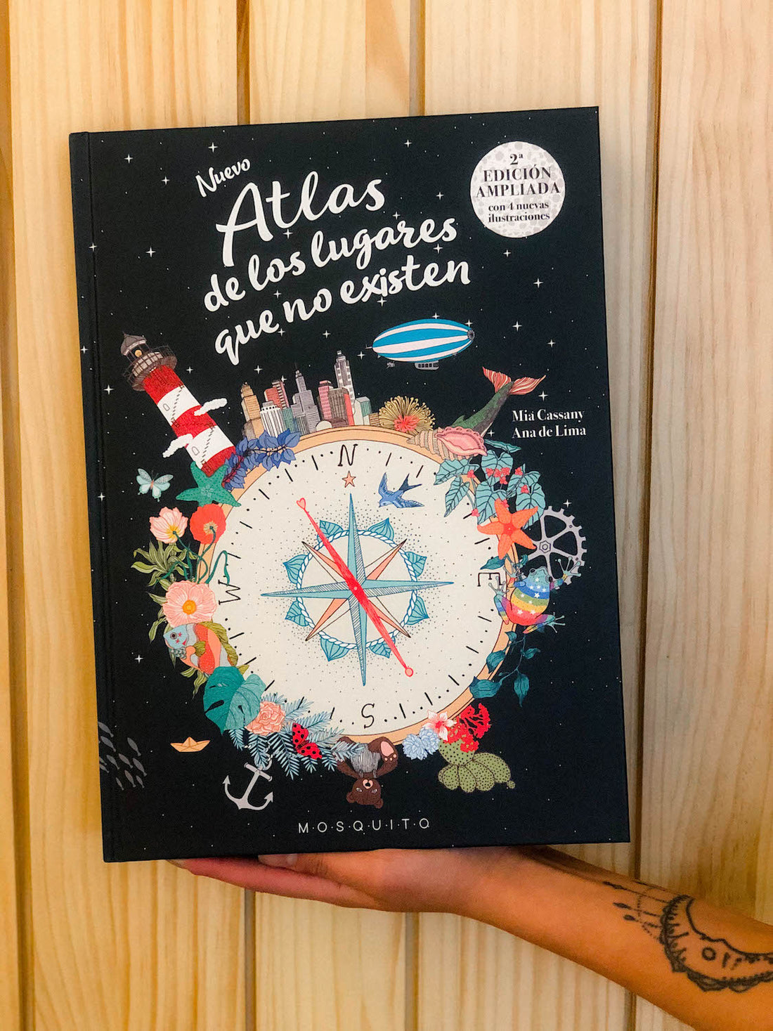 Nuevo Atlas De Los Lugares Que No Existen. Reseña por María José Carmona.